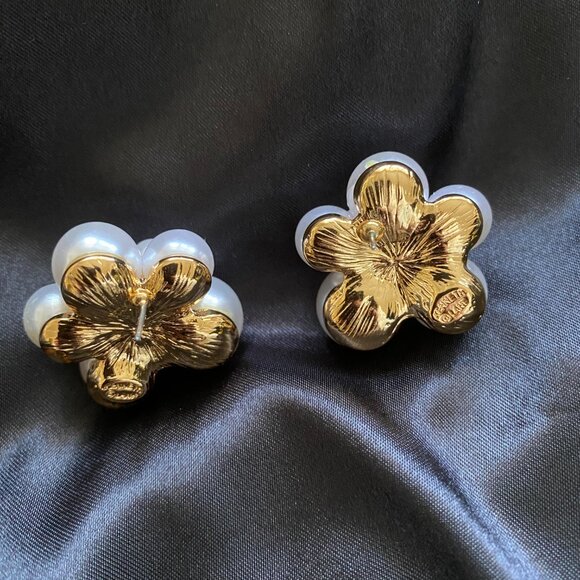 Kenneth Jay Lane Pearl Cluster Post Statement Earrings - Picture 3 of 5